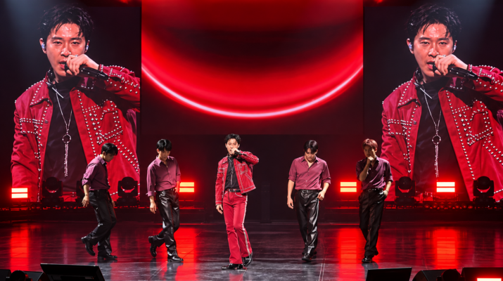 U-KNOW Ajak Cassiopeia Bernyanyi Bersama, Lautan Lightstick Merah Semarakkan Konser di Jakarta